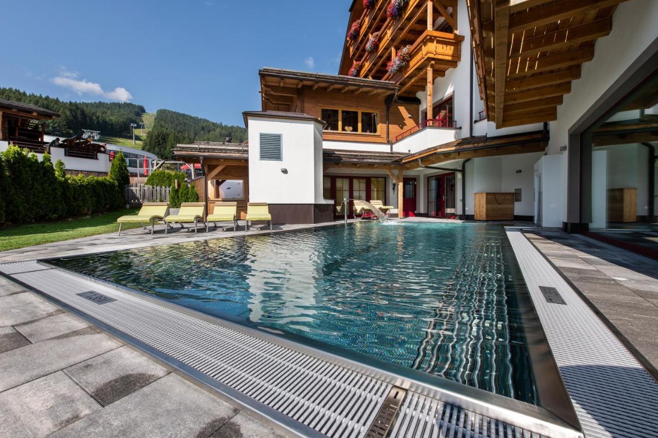 Grizzly Sport & Motorrad Resort 圣玛加里森 外观 照片