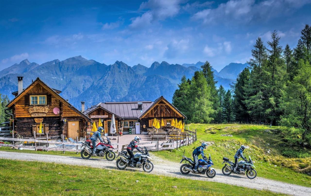 Grizzly Sport & Motorrad Resort 圣玛加里森 外观 照片
